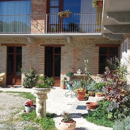 Agriturismo Ercolana Neviglie Exteriör bild