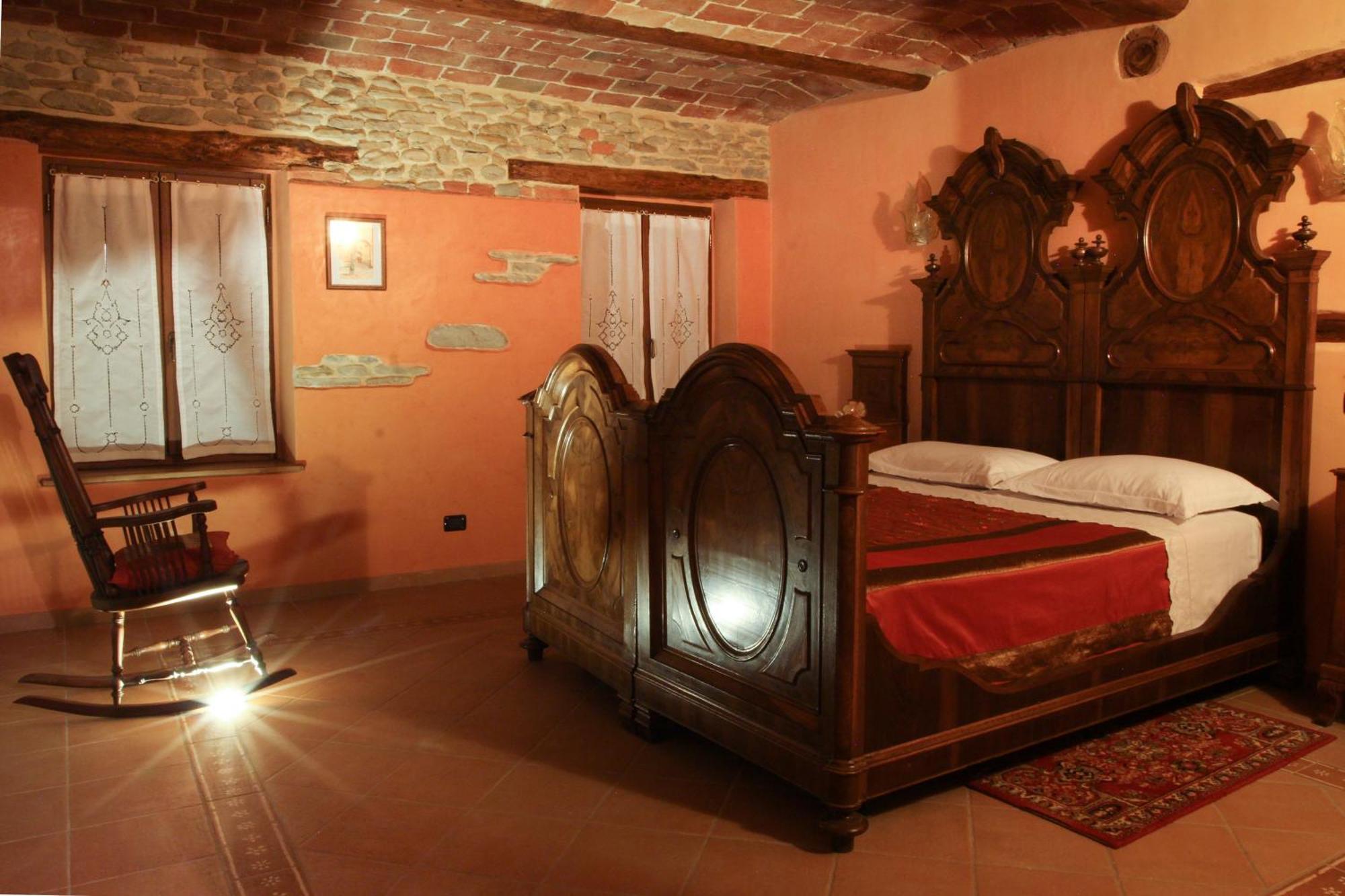 Agriturismo Ercolana Neviglie Rum bild
